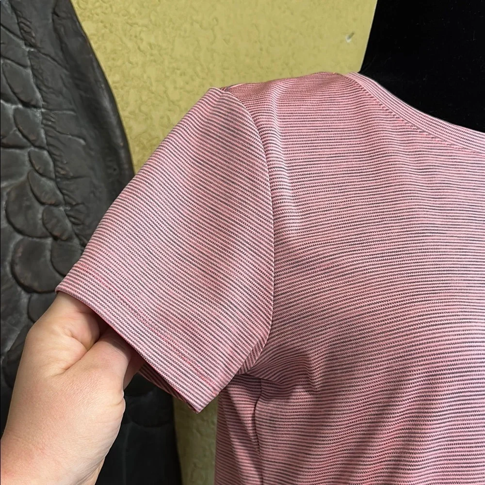 Under Armour Pink Fitted Short Sleeve T-Shirt - Picture 3 of 7